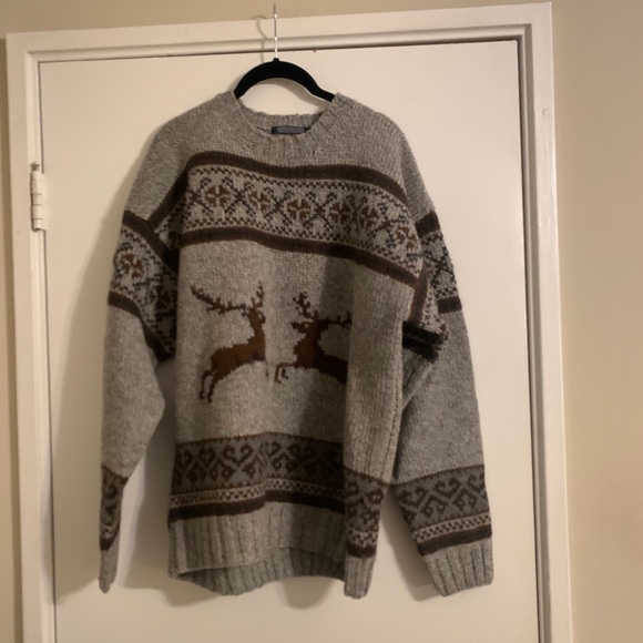 Vintage Tommy Hilfiger 90's Fair Isle Deer Crewneck Sweater - Picture 2 of 5